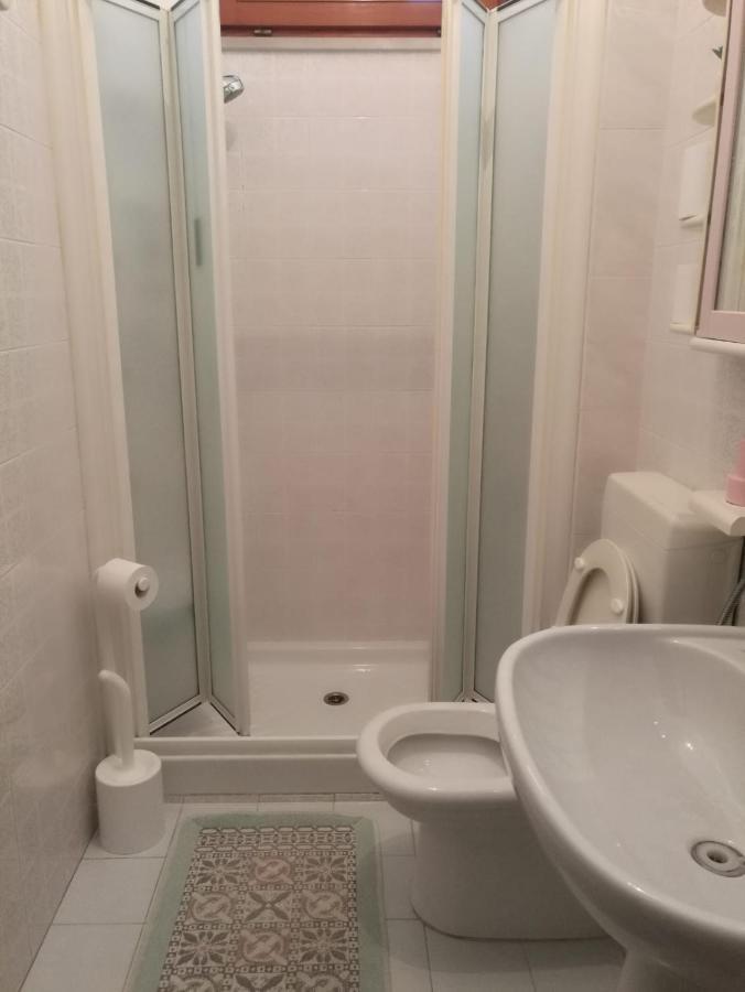 Triple Room Private Bathroom,1192753900:JPEG